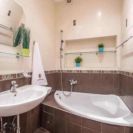 Lovely On French Boulevard 5 Minutes From The Sea Апартаменты